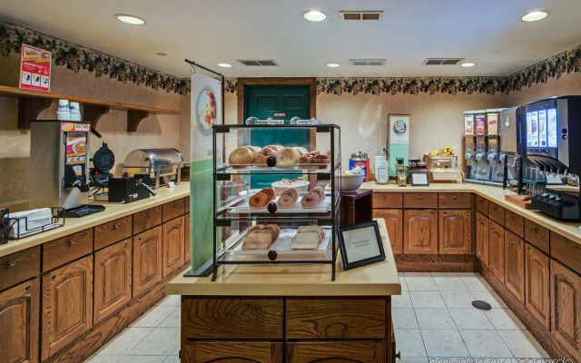 Holiday Inn Express & Suites Zion by IHG