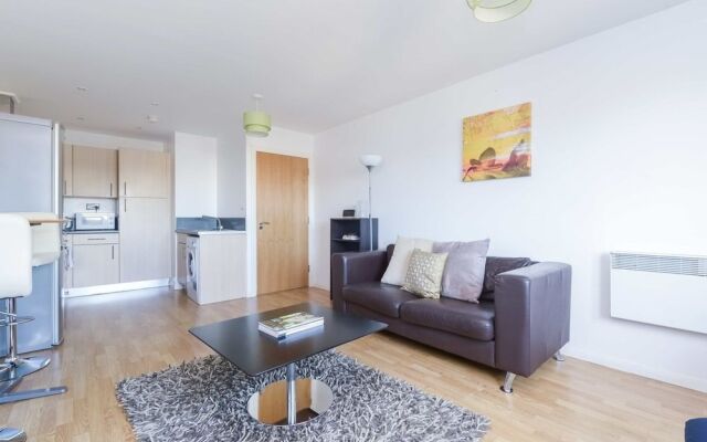 Roffey Apartment