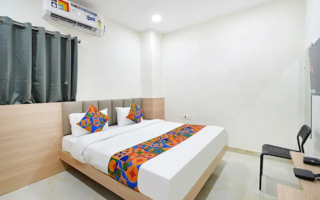Fabhotel Narsingi