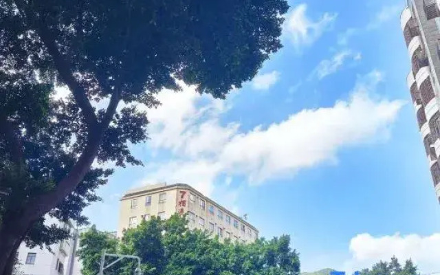 7 Hotel Chain (Foshan Xilushan North Gate Eternal Love Branch)