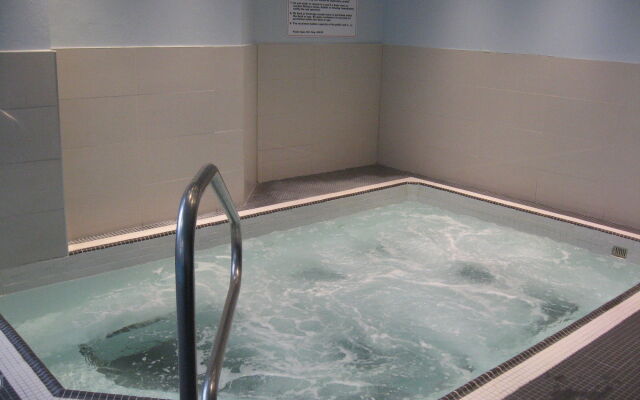 Best Western Plus Cambridge Hotel