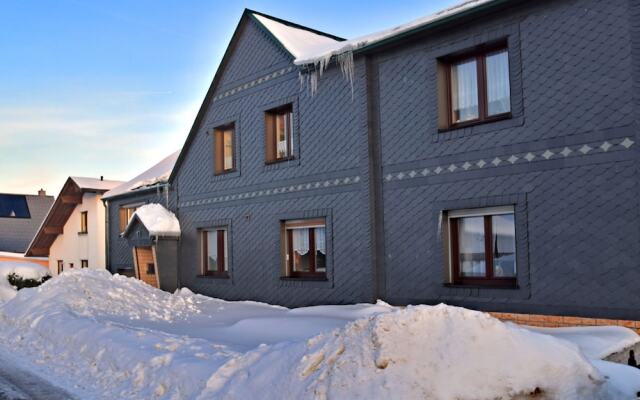 Pretty Apartment With Garden, Bbq, Deckchairs, Carport