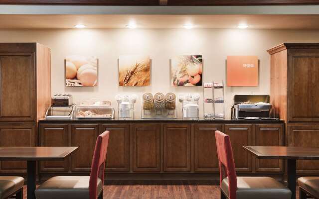 Comfort Suites Milwaukee Airport