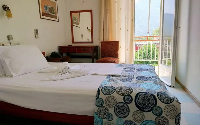 Astron Hotel