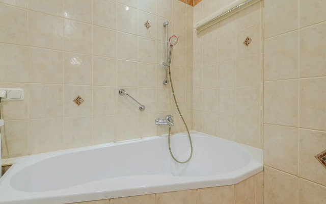 ShortStayPoland Szara B170