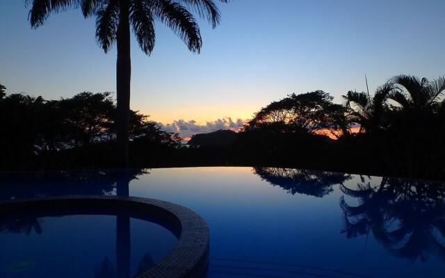 Condo Amazing Ocean Views