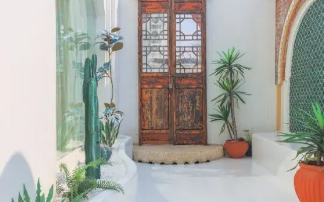 Shanghai change place homestay