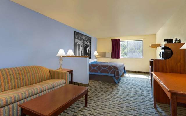 Super 8 by Wyndham Lynchburg VA