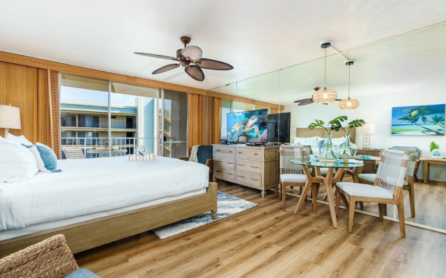 Royal Kahana 702 Studio Bedroom Condo by RedAwning