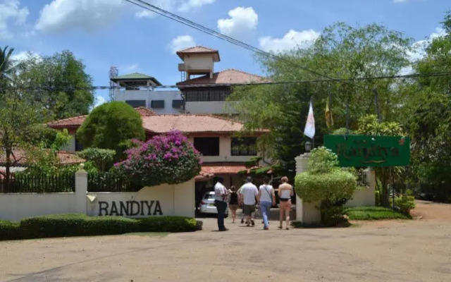 Hotel Randiya