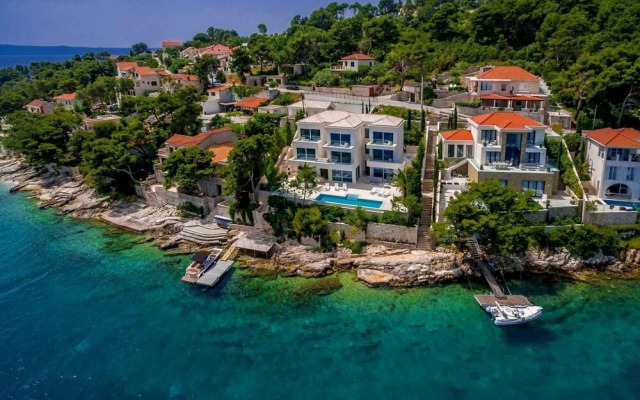 Villa Neptun CFH in Selca