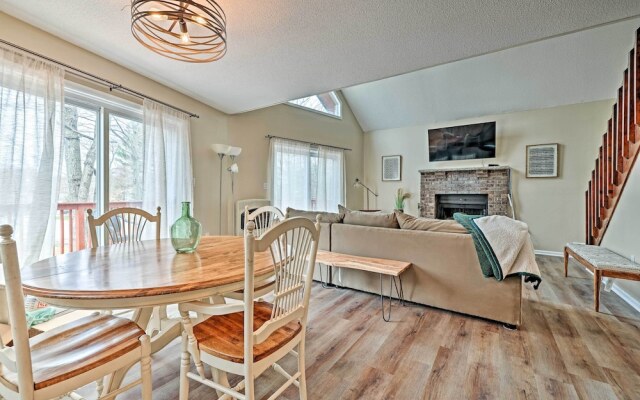 Golf, Ski + Fish: Cabin w/ Deck in Tobyhanna!