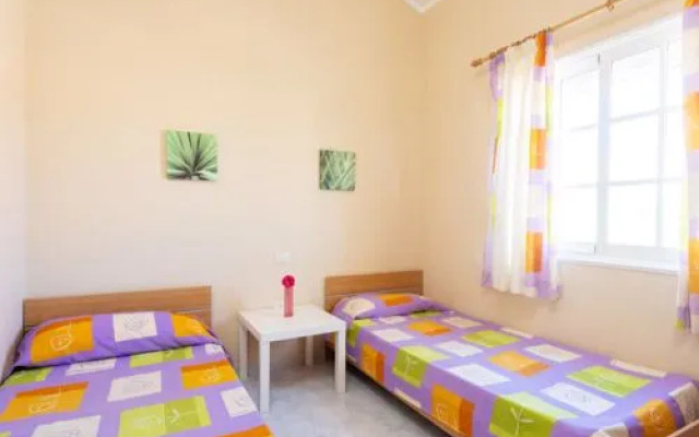 Sunny House El Roque