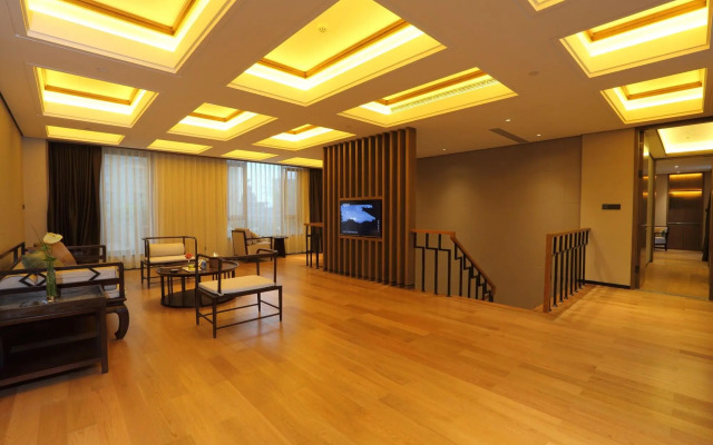 S & N International Hotel Linhai