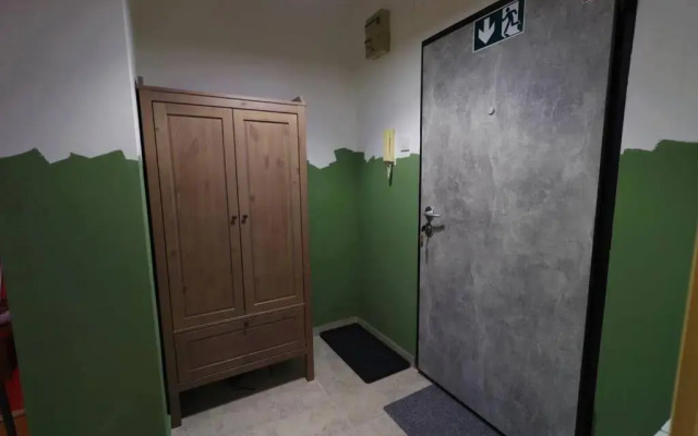 Room Emma,between bus and train station,Netflix,speed Wi-Fi