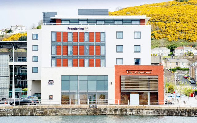 Premier Inn Swansea Waterfront