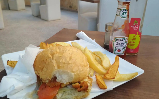 Cozy little studio near Kite station.