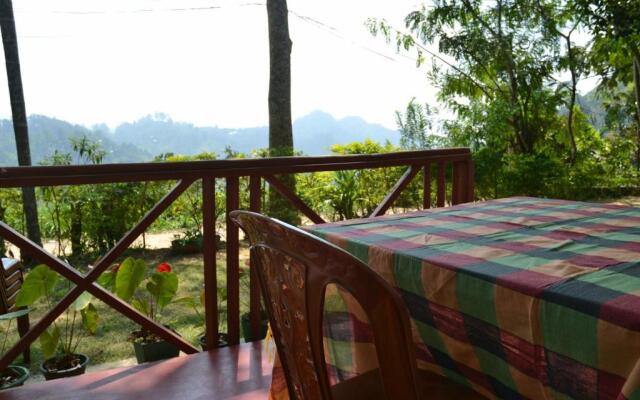 Ella Infinity View