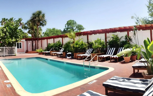 The Riverview Hotel