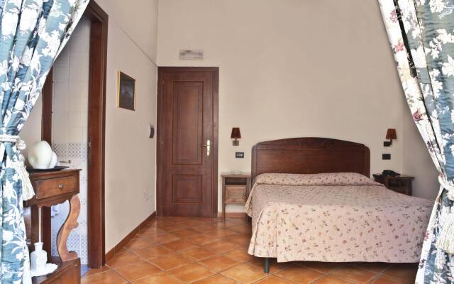 La Locanda dell'Arte-Piazza Dante