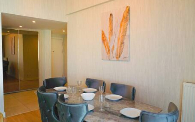 2 Bedroom Luxury Apartment near Mall of Istanbul