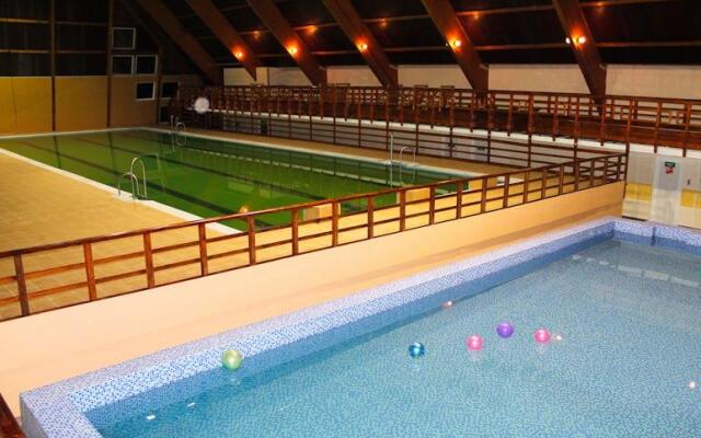 У Трех пещер