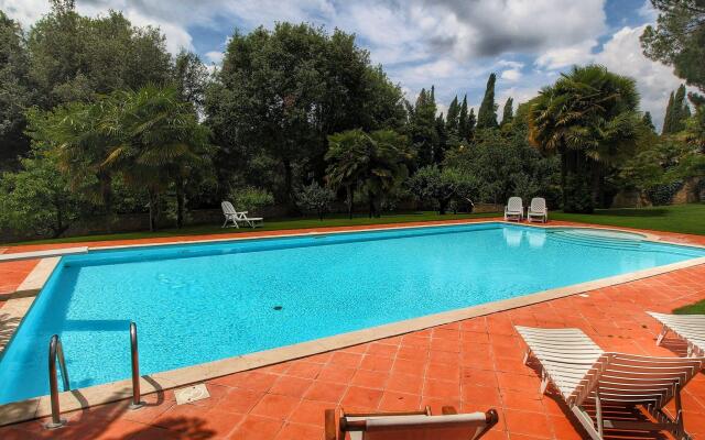 Cozy Villa in Sinalunga with Terrace