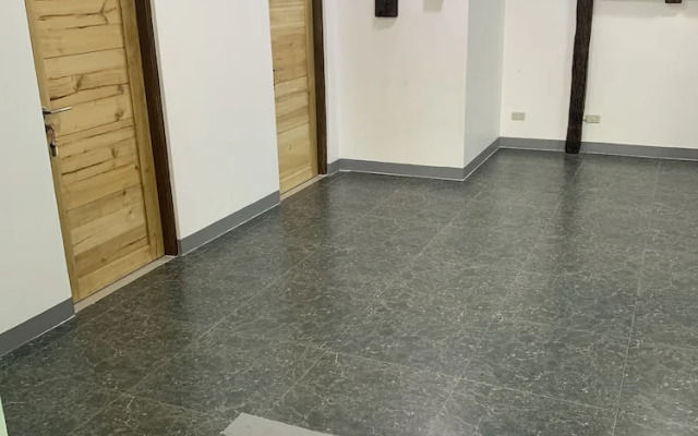 Beinte Singko de Marso Apartments