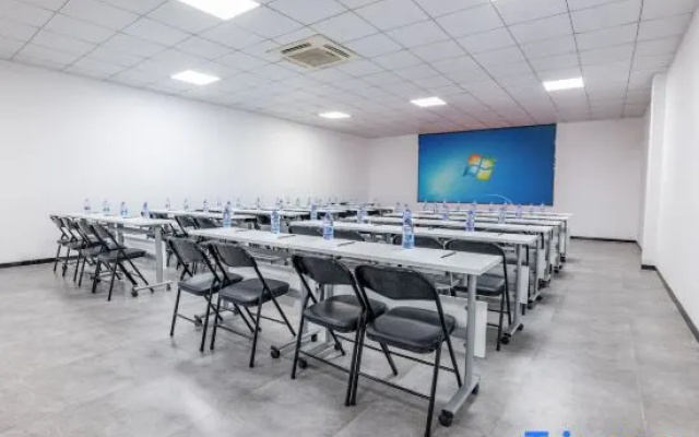 Vienna Classic Hotel (Nanjing Jiangning Southeast University) – Business – Nanjing