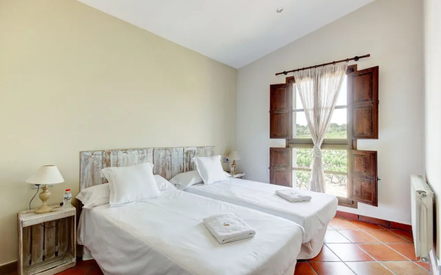 Masia Can Canyes & Spa