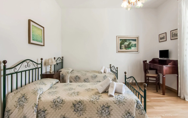 Beautiful holiday home in Montedinove with shared pool