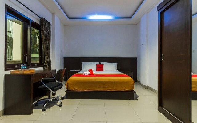 RedDoorz Premium @ Ampera Raya 2