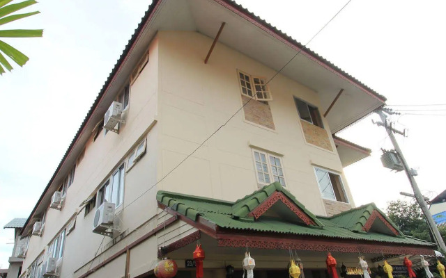 Manee House (SHA Extra Plus)