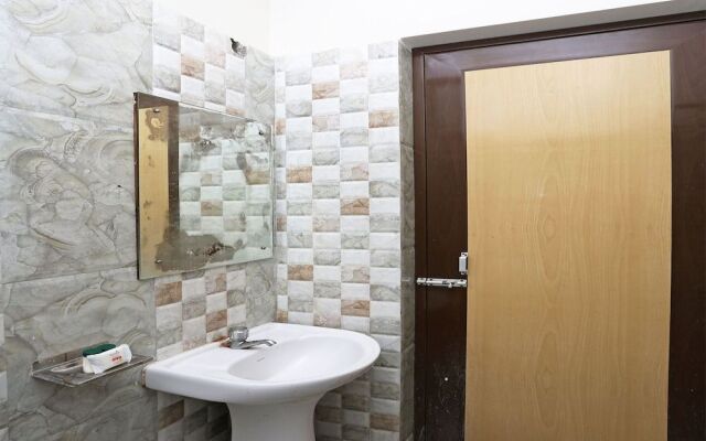 OYO 6918 near Jagannath Temple