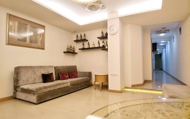 Shihlin Service Apartment