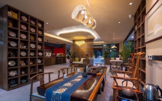 YunGuan Shunde House Resort Hotel  （Jinghong, West Shuangjing Starlight Night Market Shop) – Restaurant – Xishuangbanna