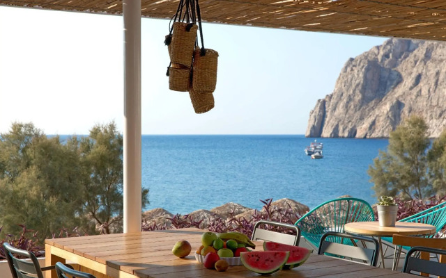 Kamari Beach Hotel