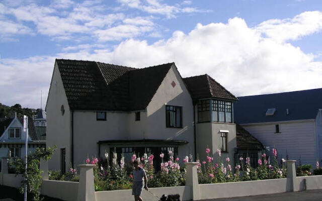 Admirals Landing Bed & Breakfast