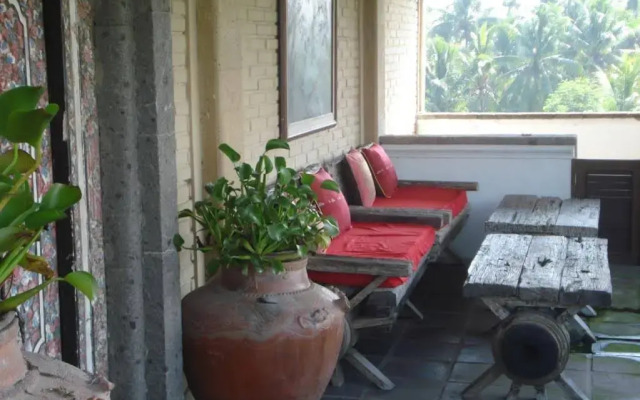 Sekar Puri Villa