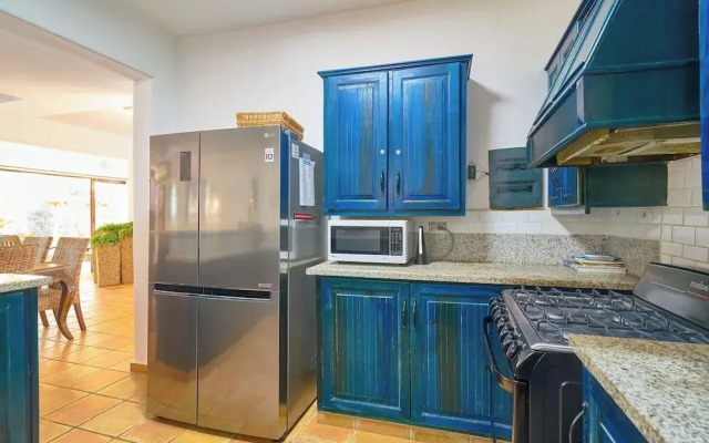 Beach Villa in El Portillo Sleeps 12