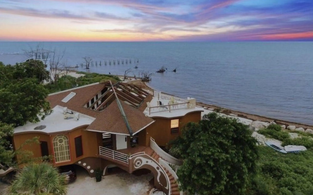 Barnacle Resort