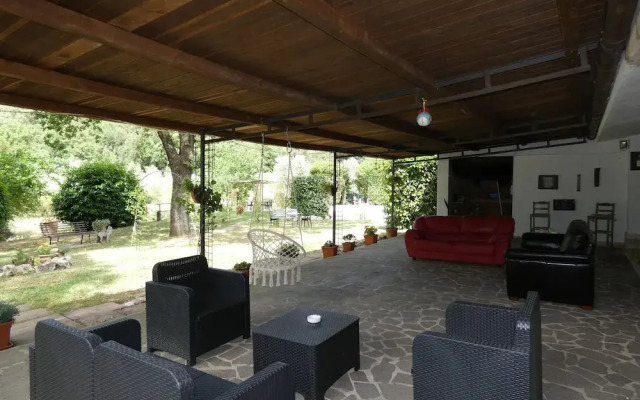 Scappo In Umbria, La Escondida