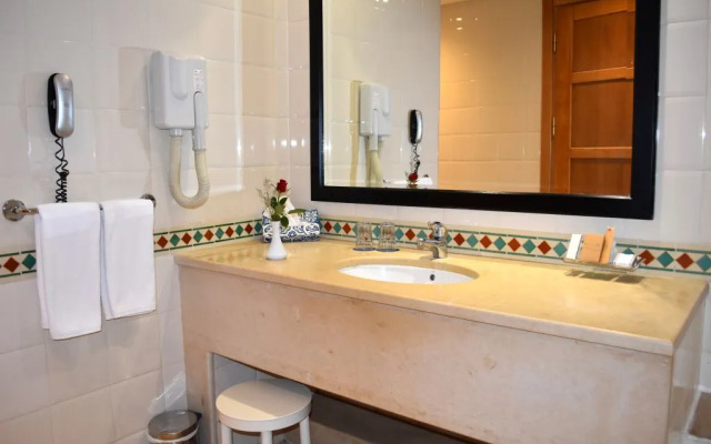 Blue Marine Hotel & Thalasso