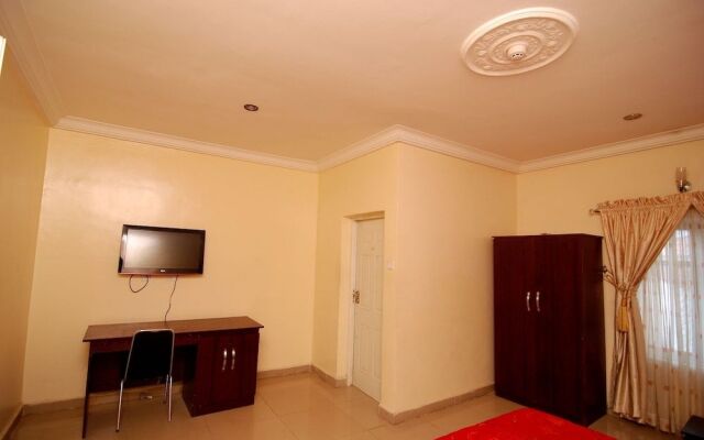 Grandville Hotel & Resort