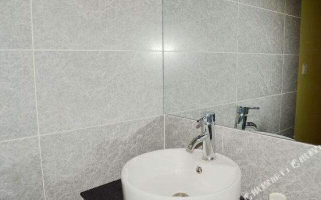 Jasmine Bloom INN Chain Hotel (Jingzhou Fantawild Jinan)