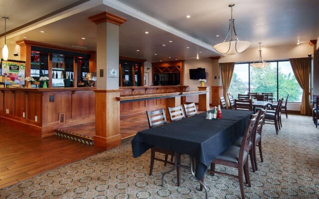 Best Western Plus Plaza Hotel