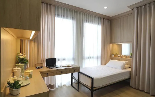 Mali at Wongsawang Boutique Hotel