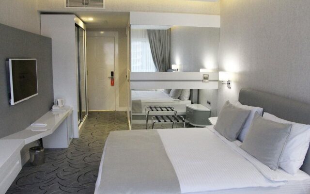 White Line Boutique Hotel