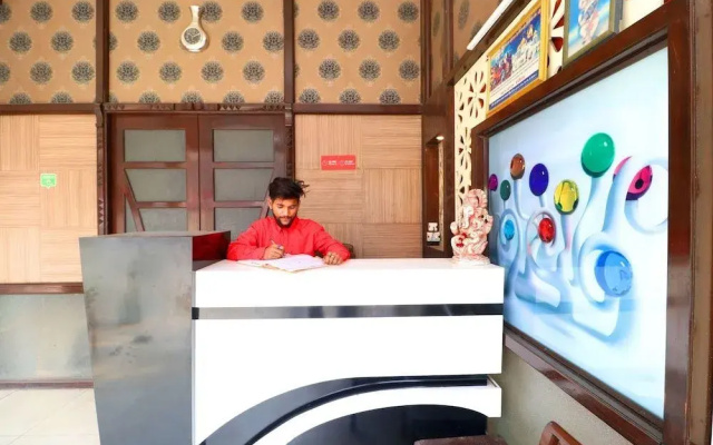 Unique House by OYO Rooms