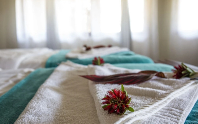 Hakusembe River Lodge